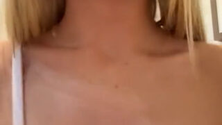 Julia Filippo Strip Teasing in Bedroom – Onlyfans video